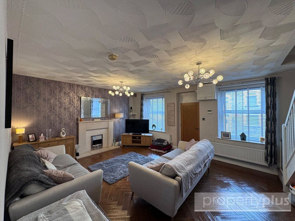 Property photo 2 of 17 Picture No. 20