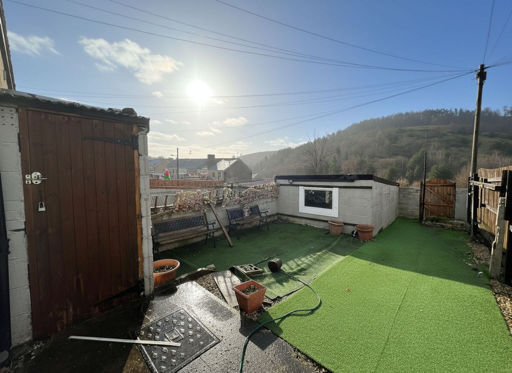 Property photo 3 of 16 Garden