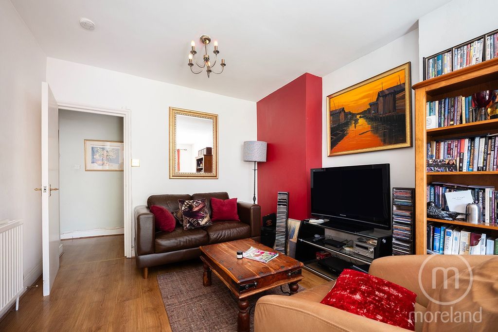 Property photo 3 of 9 4897643