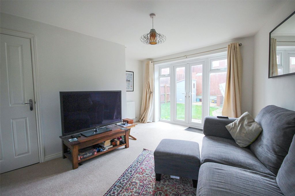 Property photo 2 of 15 Picture No. 18