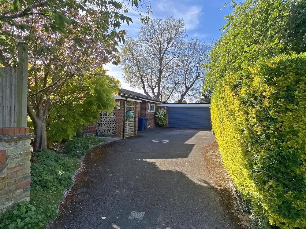 Property photo 2 of 17 Drive.Jpg