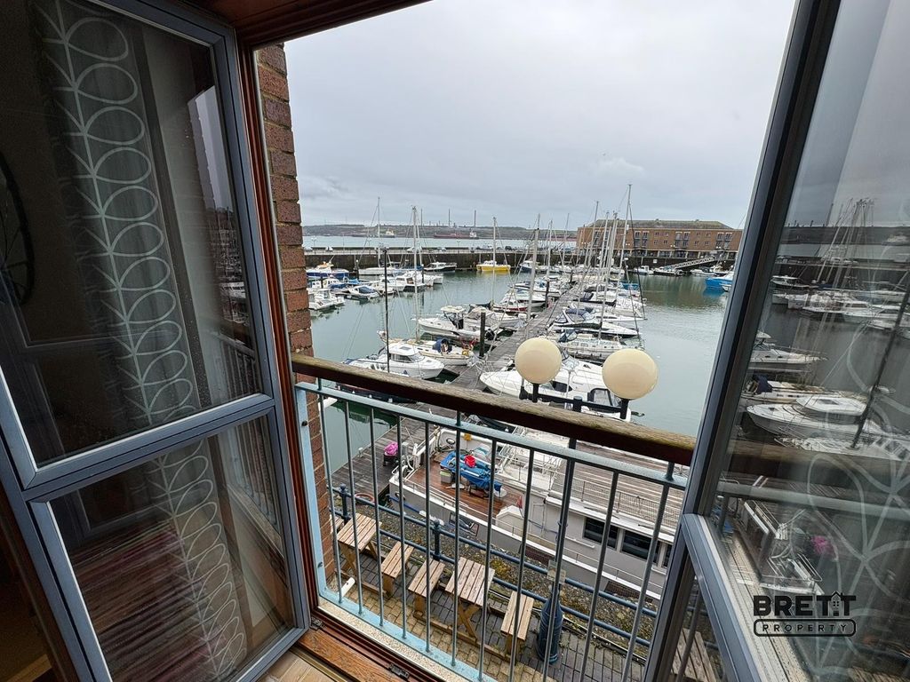 Additional image 7 of 2 bed flat for saleSovereign House, Nelson Quay, Milford Haven, Pembrokeshire. SA73