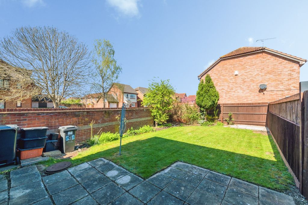 Property photo 2 of 20