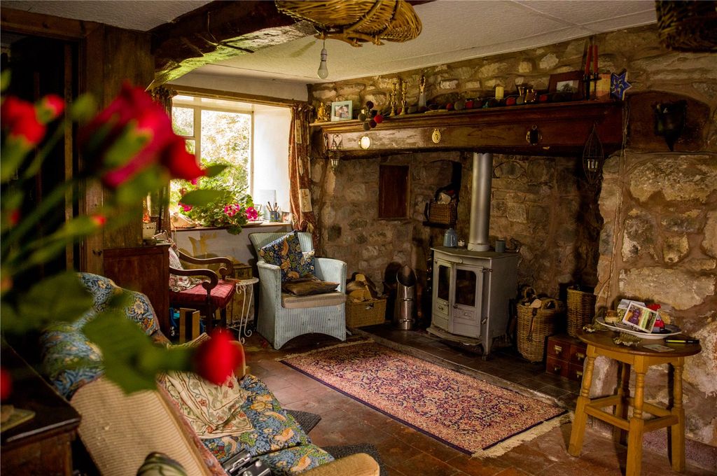 Property photo 2 of 16 Picture No. 21