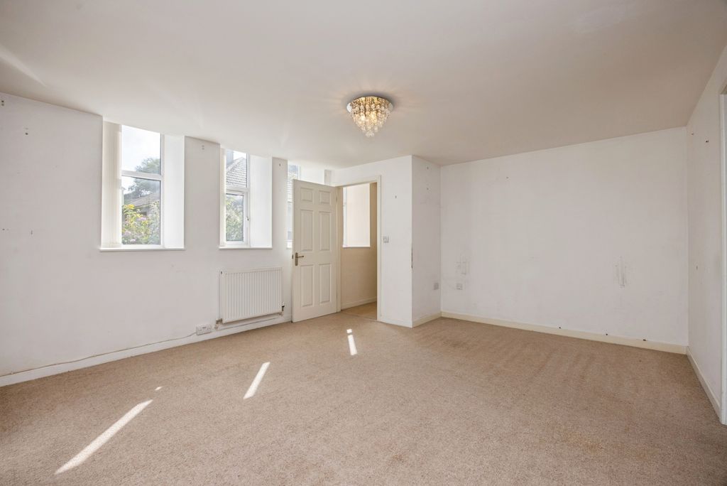 Property photo 3 of 15 Pbox-Img.Jpg