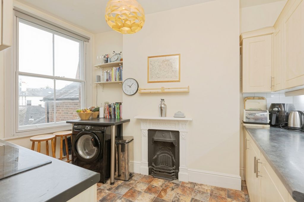 Property photo 3 of 9