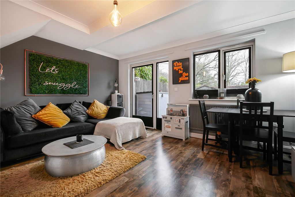 Property photo 2 of 18 Picture No. 36