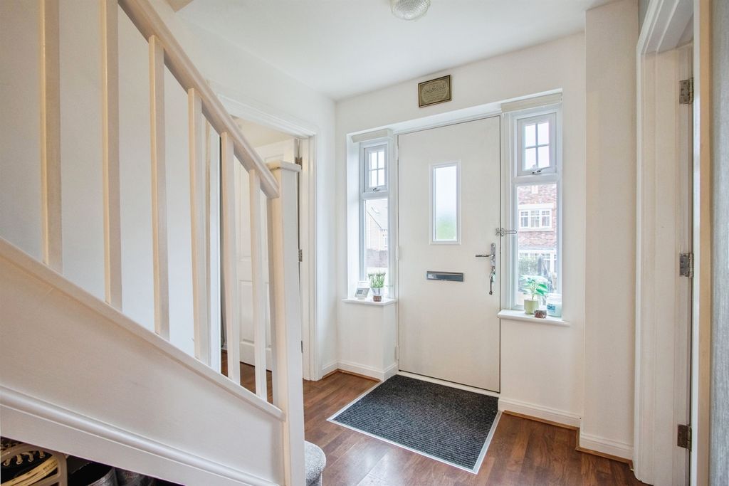 Property photo 2 of 22