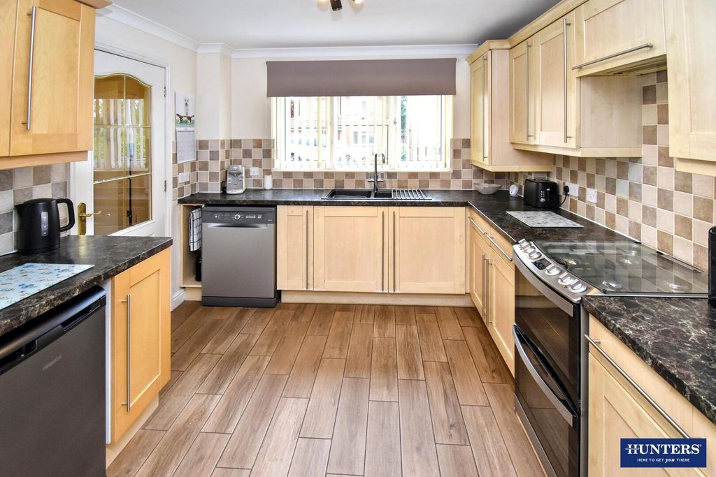 Property photo 2 of 23 Kitchen