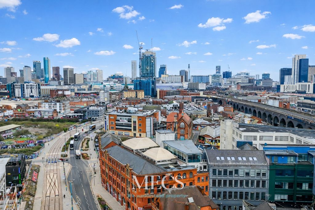 Property photo 3 of 17 4932172