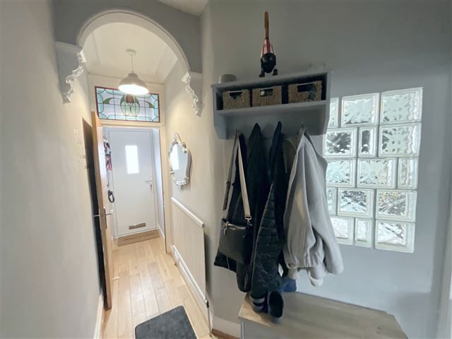 Property photo 2 of 21 Hallway