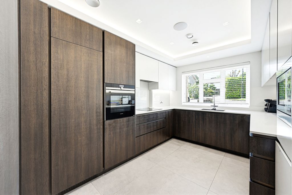Property photo 1 of 26 Kitchen