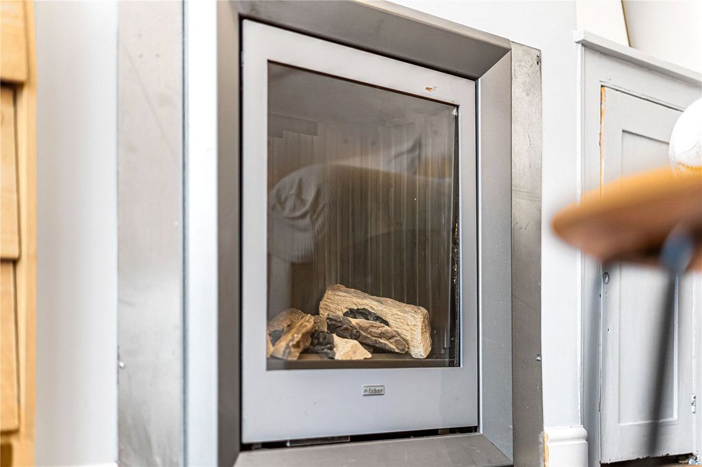 Property photo 3 of 14 Picture No. 10