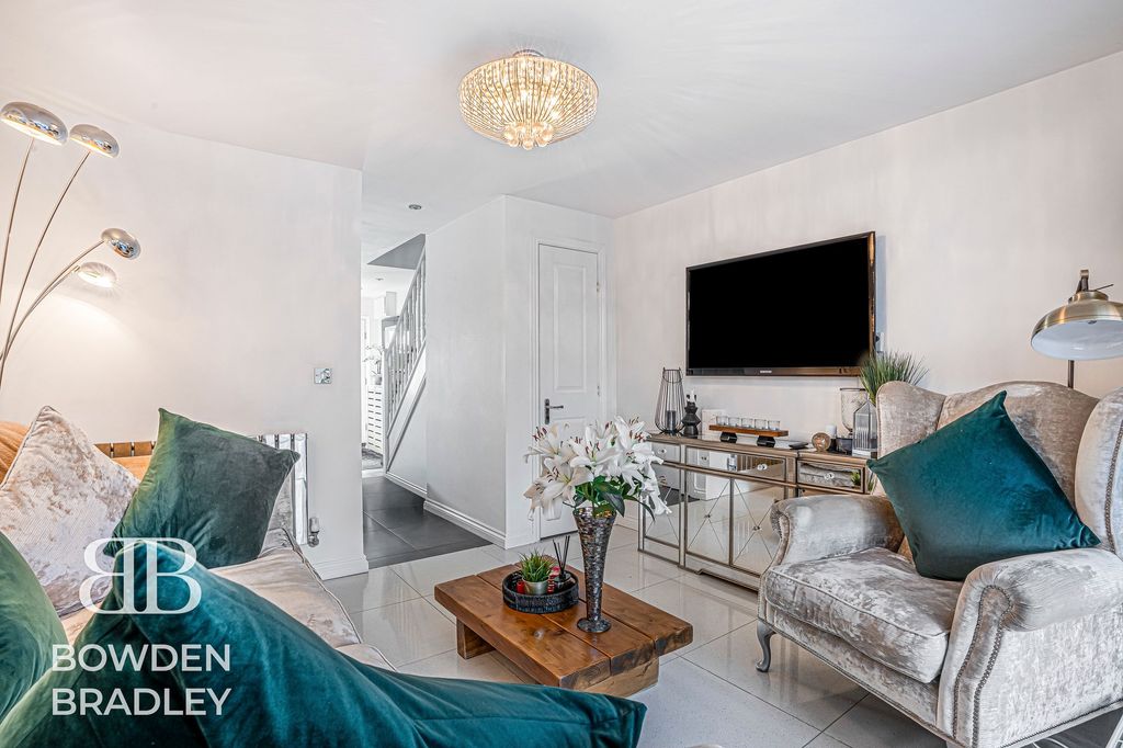 Property photo 3 of 22