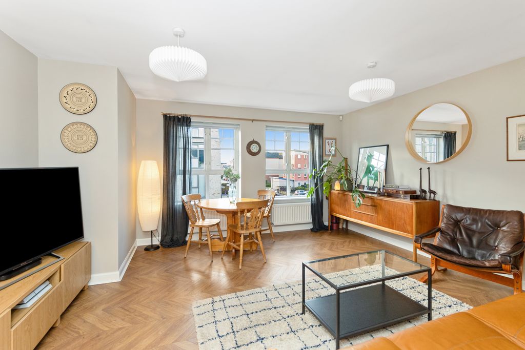 Property photo 2 of 14 Property Image 2