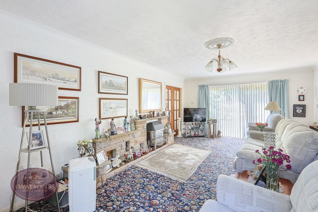 Property photo 2 of 32