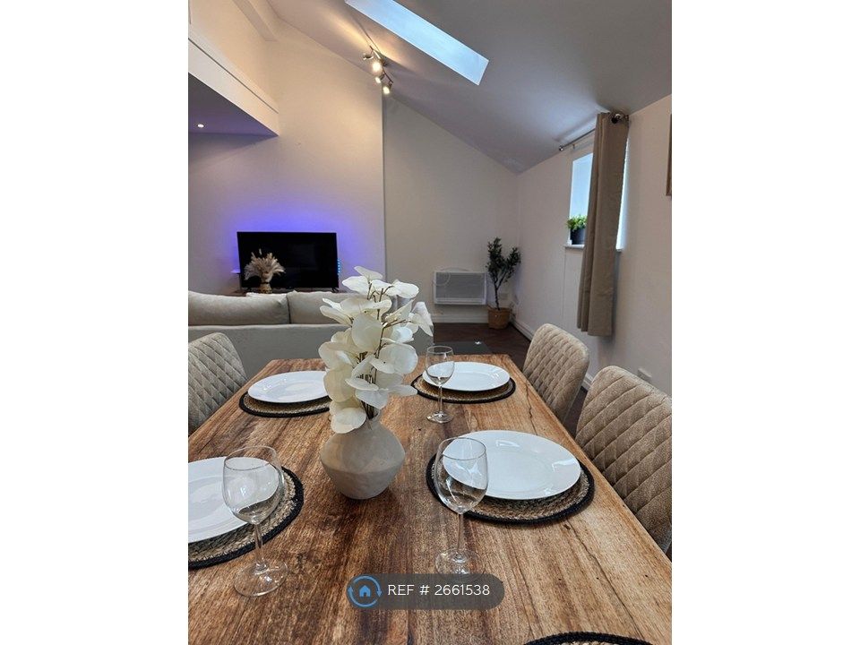 Property photo 3 of 32