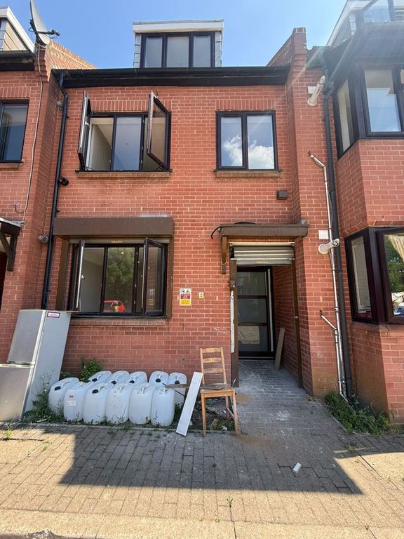 Property photo 1 of 8 Front