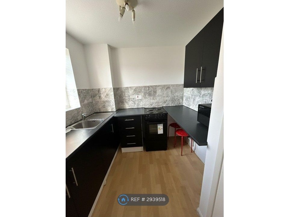 Property photo 2 of 3