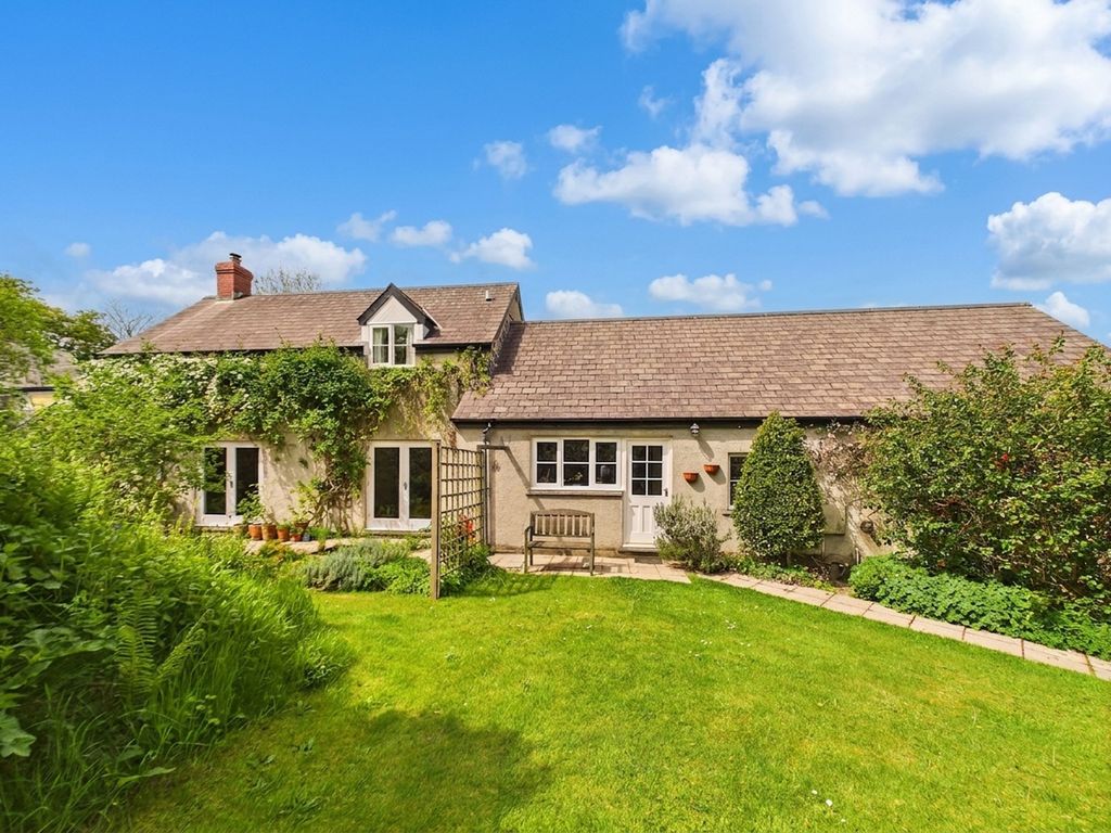 Property photo 2 of 54