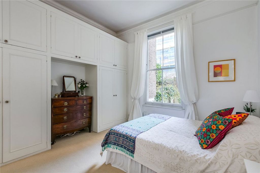 Property photo 3 of 4