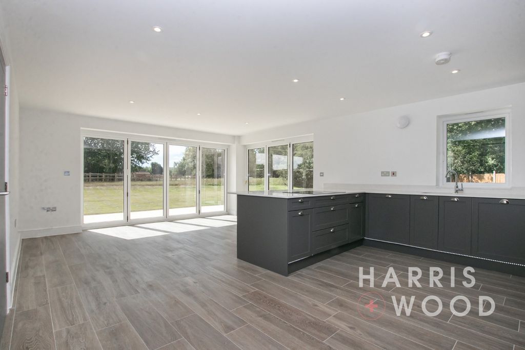 Property photo 3 of 50 3936973