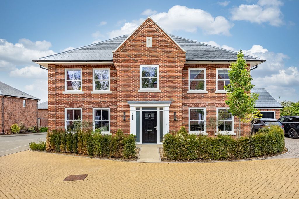 Property photo 2 of 33