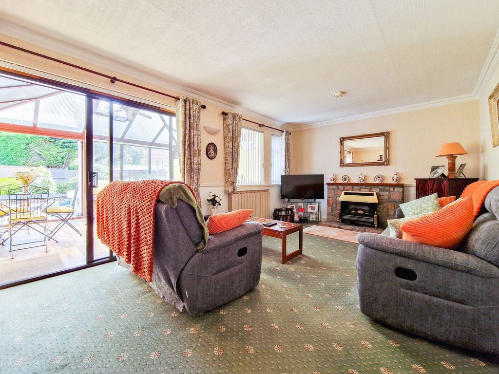 Property photo 2 of 28