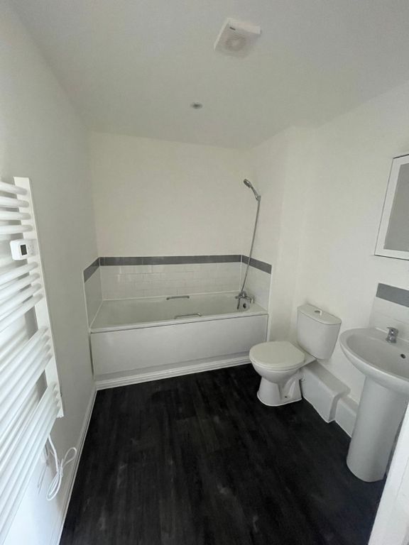 Property photo 2 of 9 Gallery