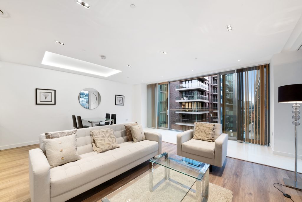 Property photo 1 of 11 Living Area