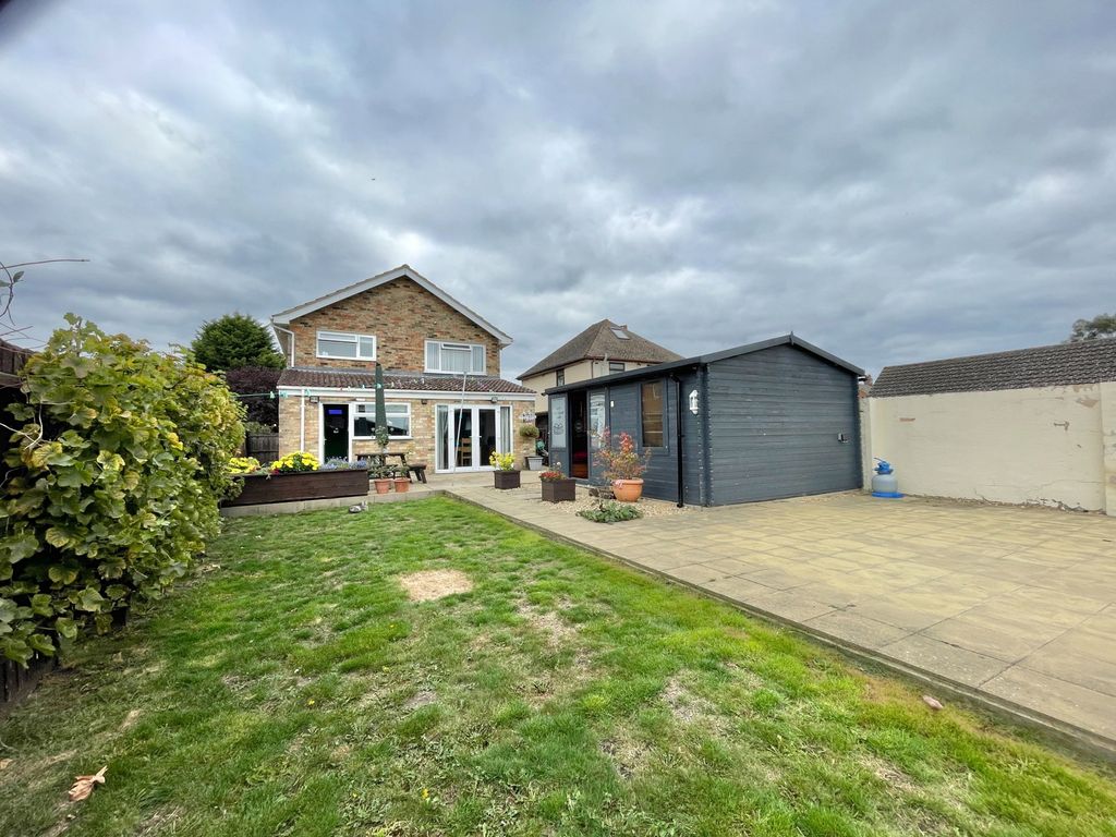 Property photo 1 of 34