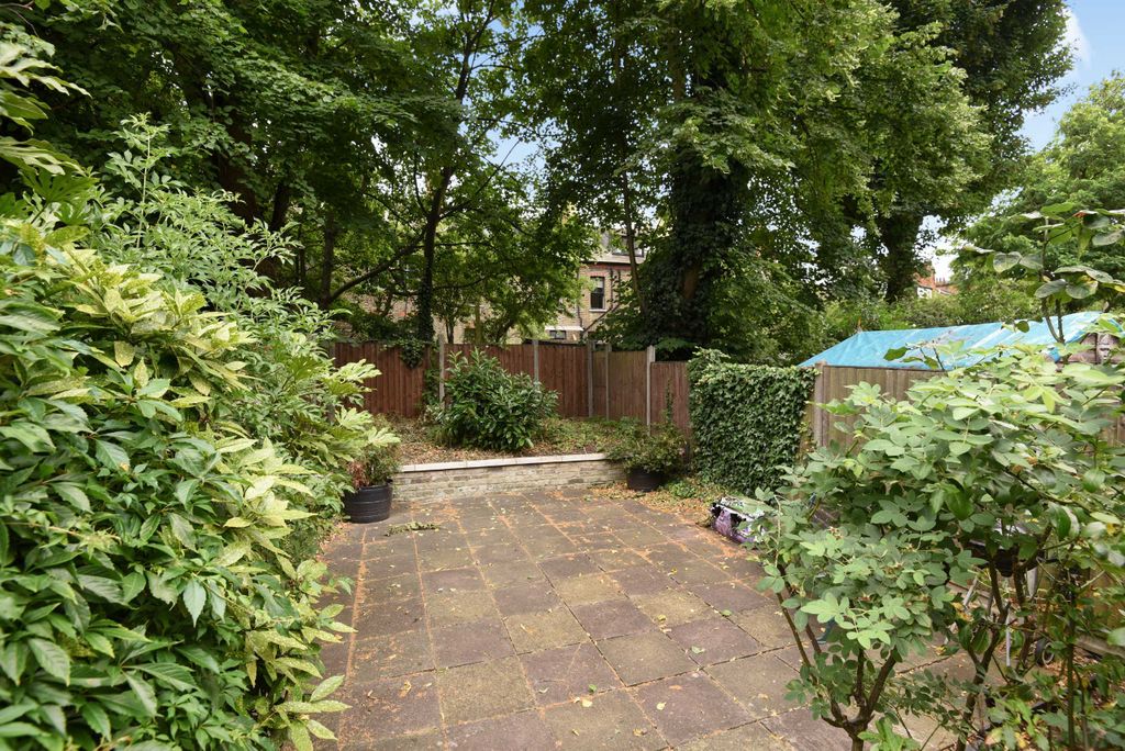 Property photo 3 of 6 Photo