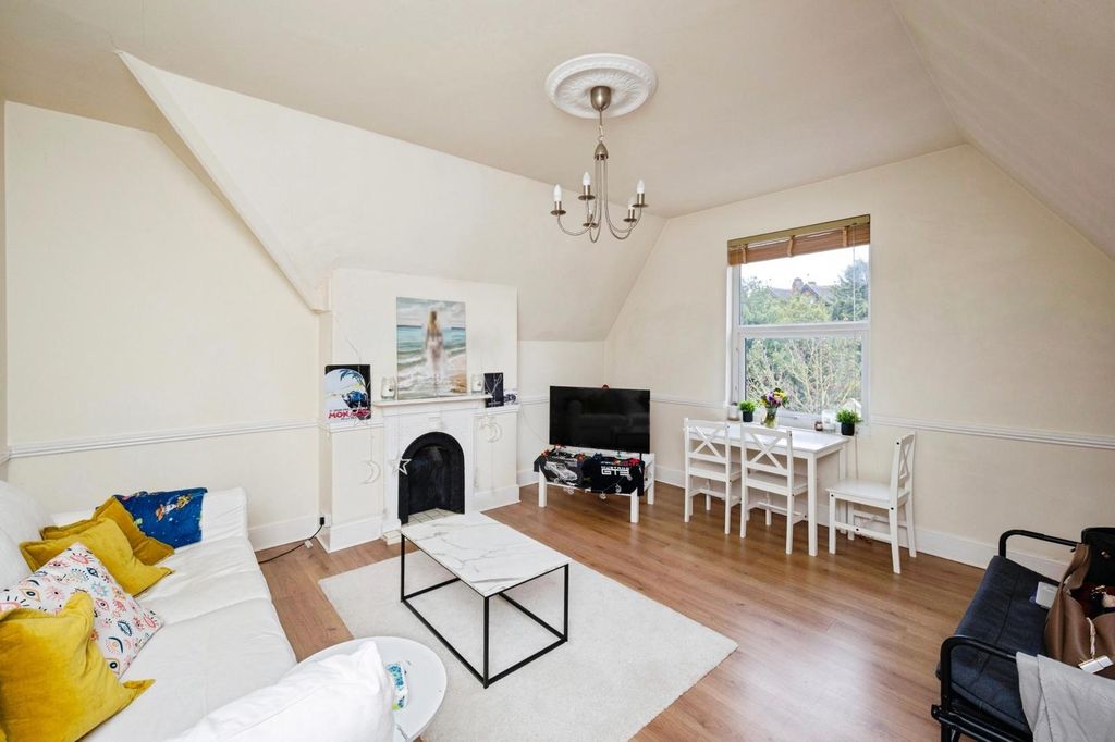 Property photo 1 of 13 Pbox-Img.Jpg