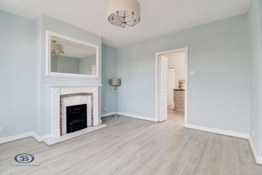 Property photo 2 of 21 Pbox-Img.Jpg