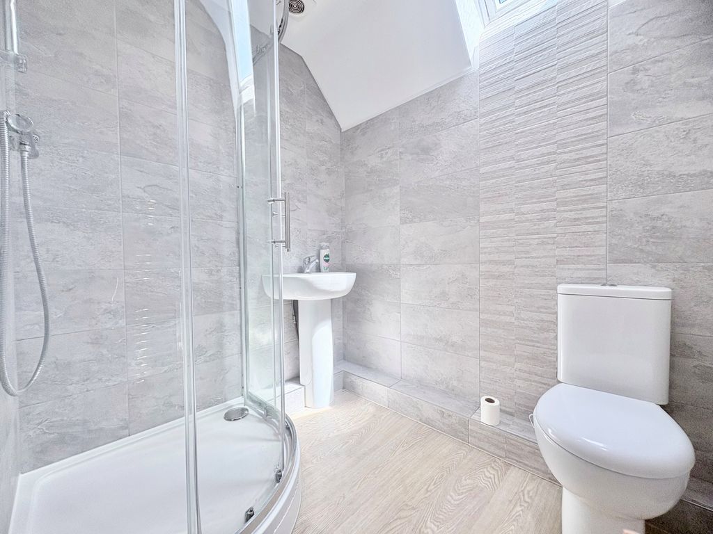 Property photo 2 of 5 Bathroom