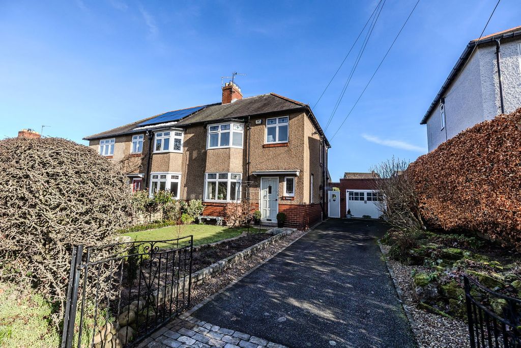 Property photo 1 of 40