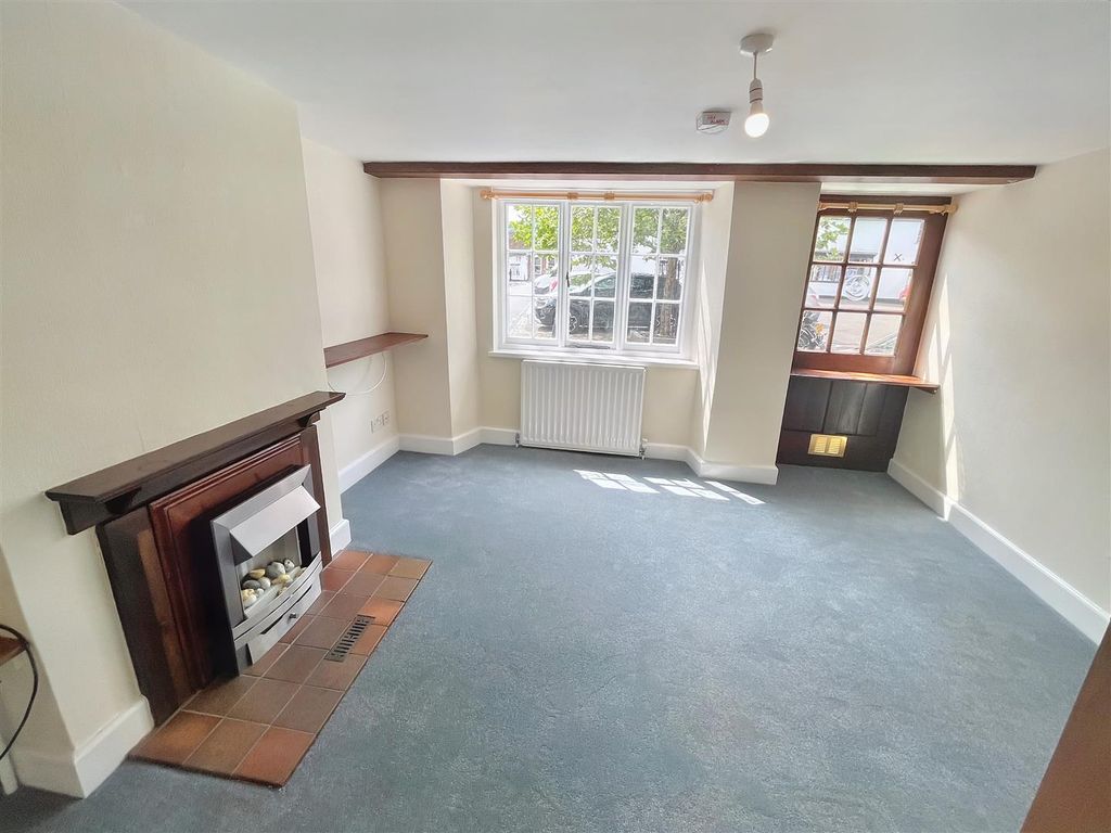 Property photo 2 of 7 Living Room