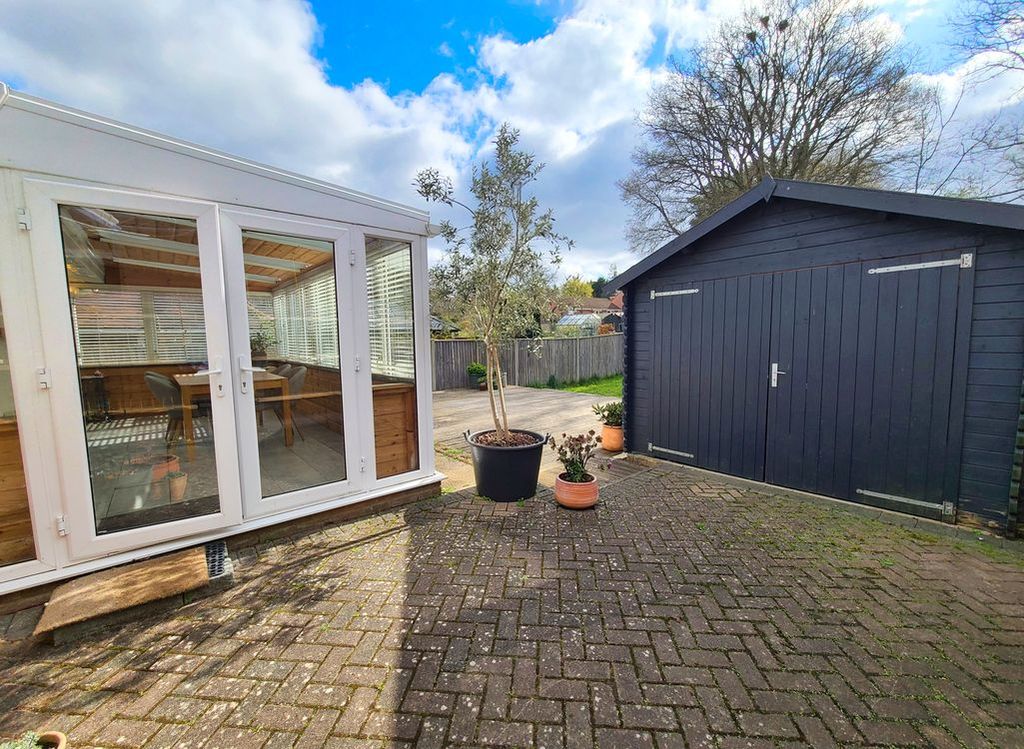 Property photo 3 of 25