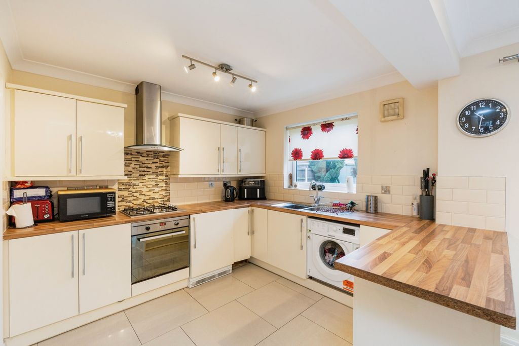 Property photo 3 of 17 Photography