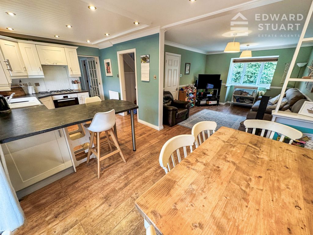 Property photo 2 of 19 Gallery