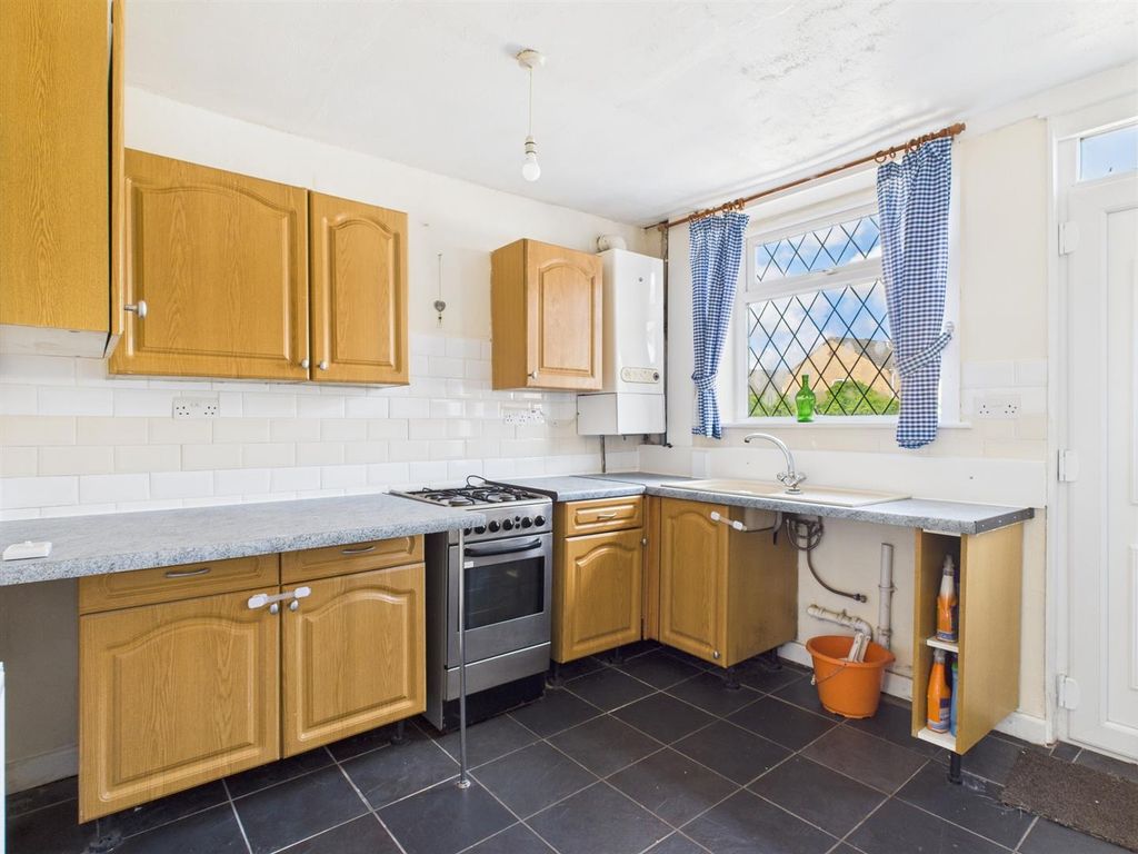 Property photo 2 of 13 Cam01931G0-Pr0306-Still003.Jpg