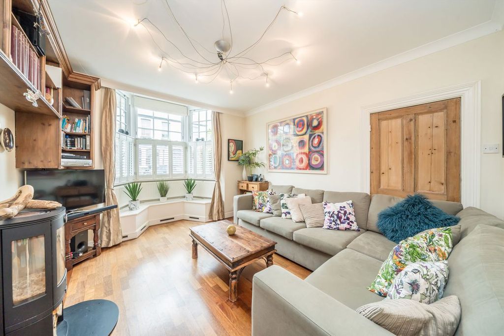 Property photo 2 of 9