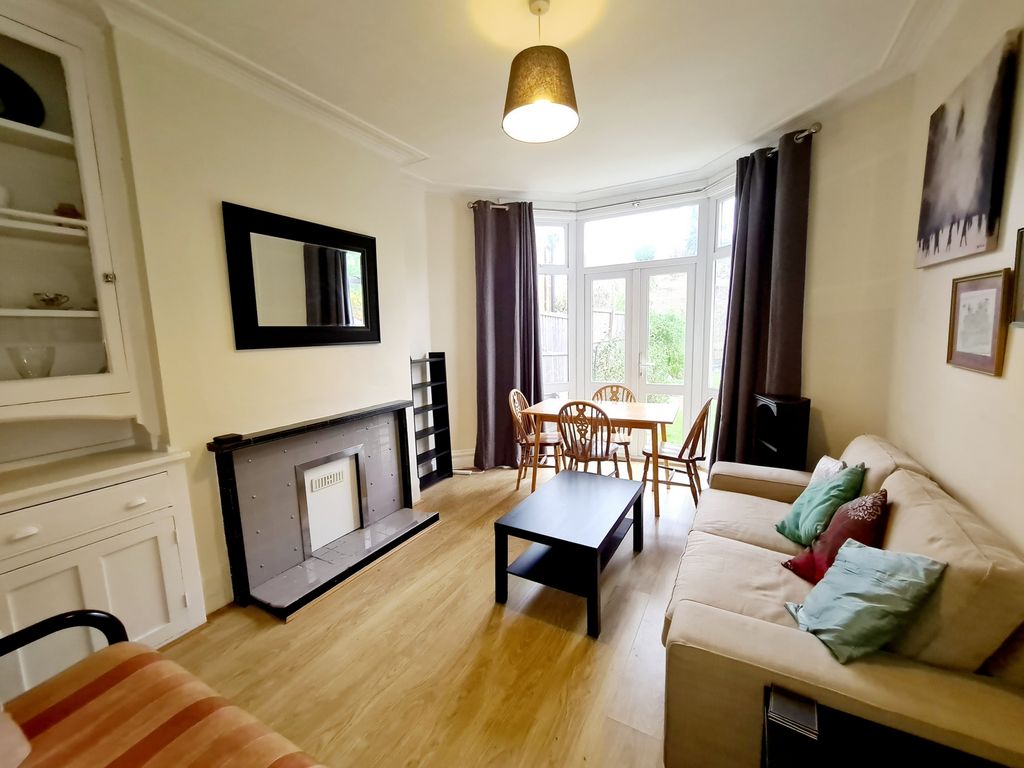 Property photo 3 of 10 Photo 7