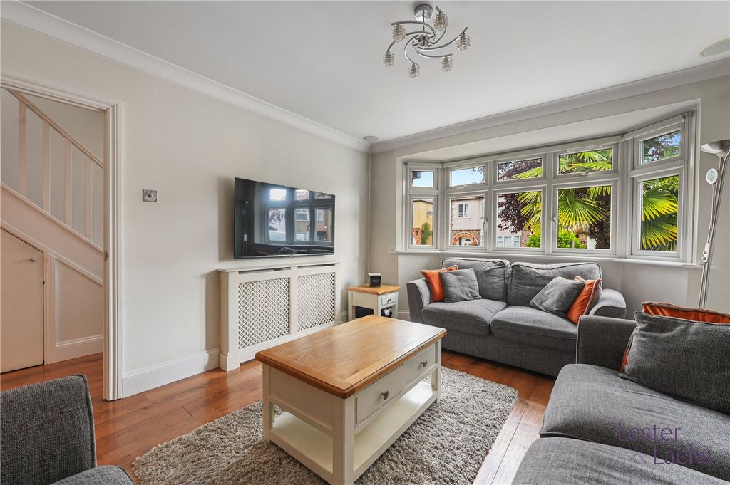 Property photo 3 of 40 Picture No. 64