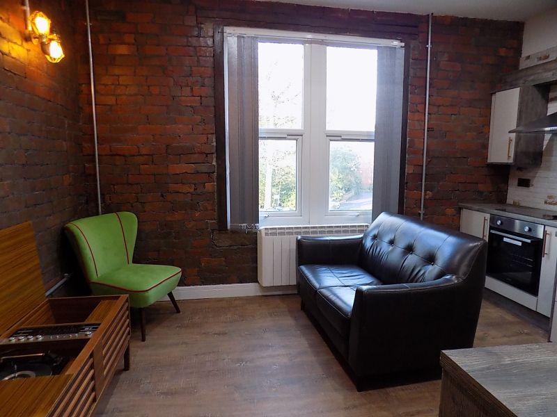 Property photo 2 of 5 Open-Plan Living!