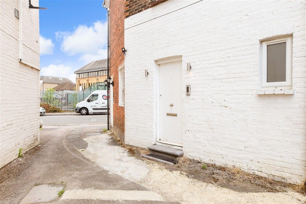 Property photo 1 of 17 External Lifestyle Photograph