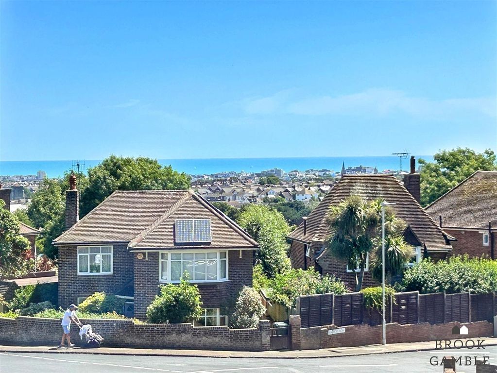 Property photo 2 of 17 01323 438506