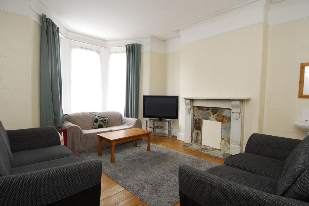 Property photo 1 of 8 9d948843-0B21-45Da-B441-Aa5A7E91c379.Jpg
