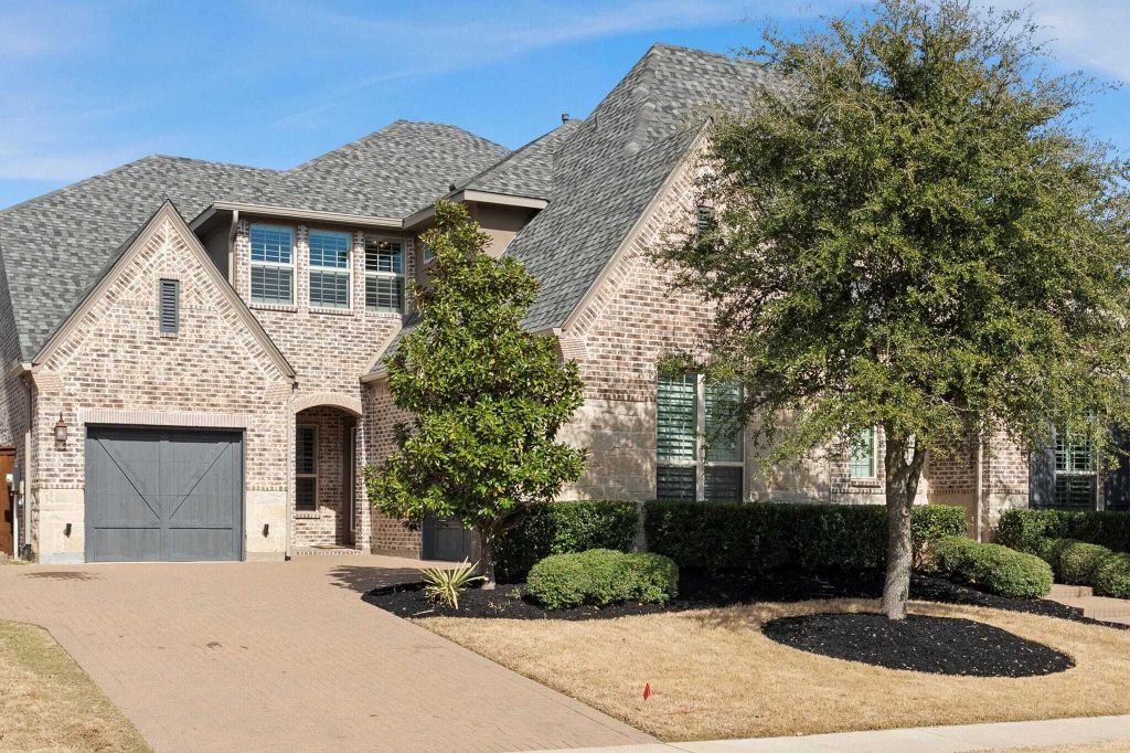 Property photo 1 of 31