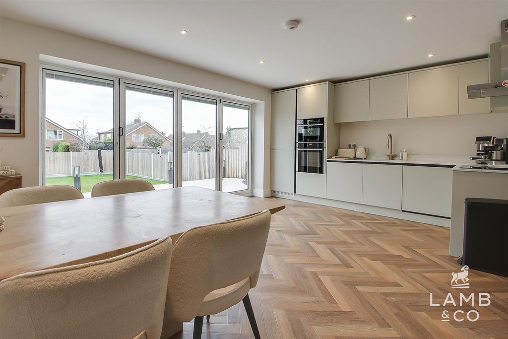 Property photo 1 of 25